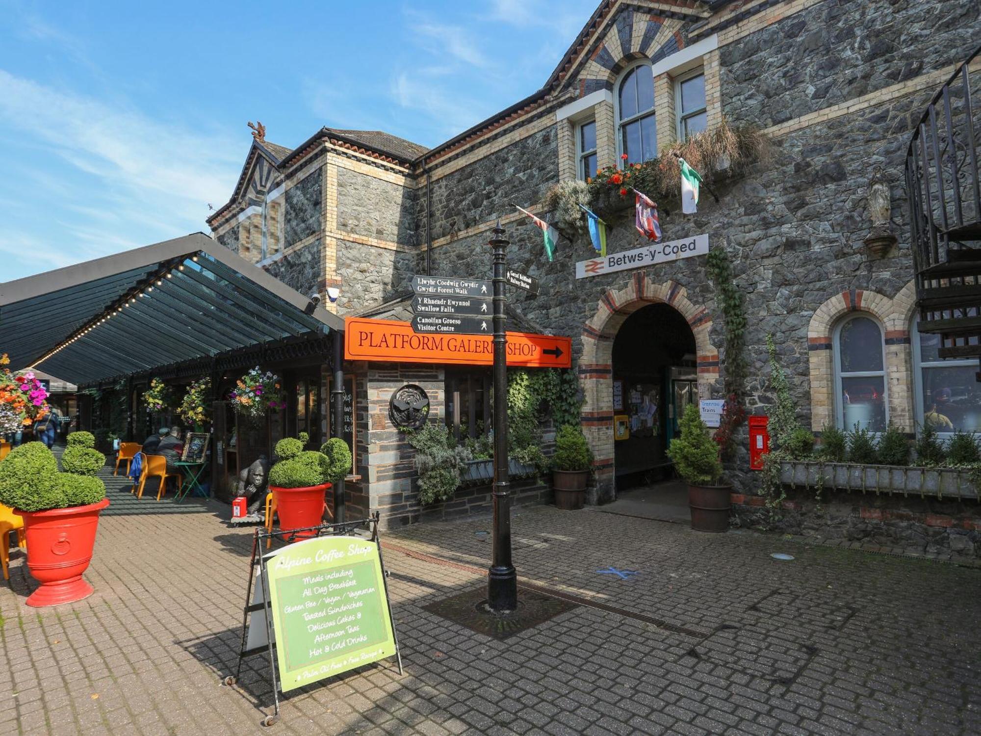 No 1 Railway Cottages Betws-y-Coed Exterior photo